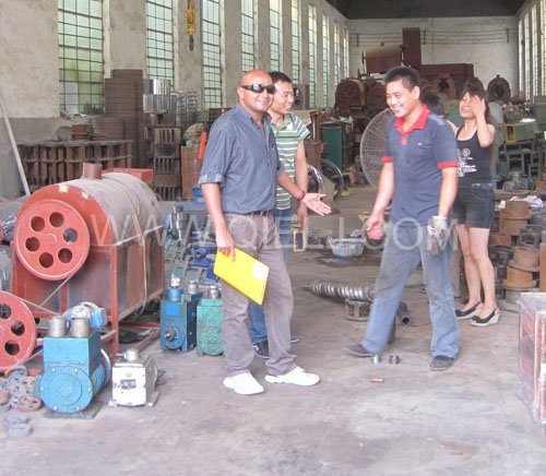 2011年7月25日，外國友人參觀考察我公司！明經理等接待并陪同參觀！(圖8)